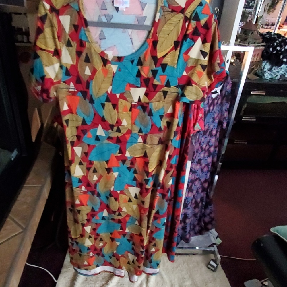 Lularoe - Picture 1 of 3